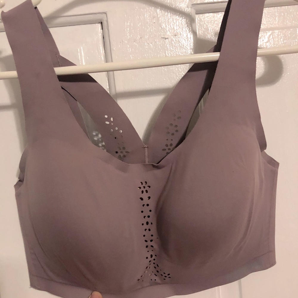 Victoria’s Secret Angel Max Sports Bra